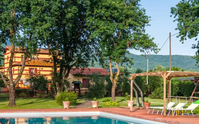 Tuscan Mansion Getaway