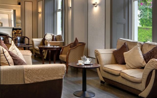 Dryfesdale Hotel, Bw Signature Collection