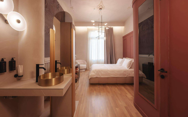 Zenith Premium Suites