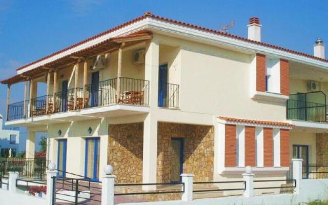 Hotel Alexandros вид на фасад