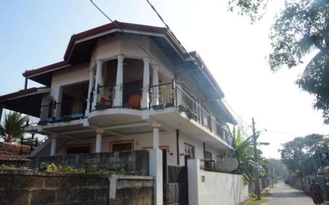 Отель Olive Tree Guest House вид на фасад
