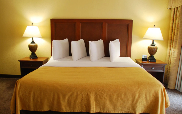 Coconut Cove All-Suite Hotel