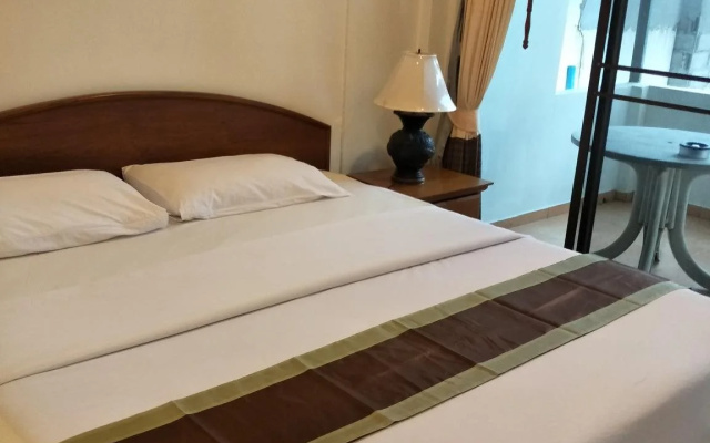 Room by Ayodiawan Naithon