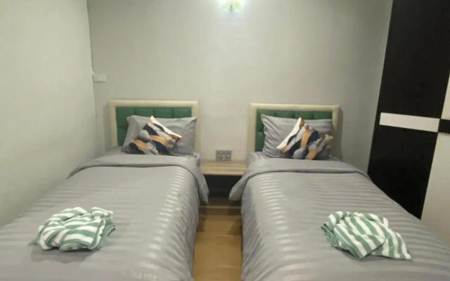 Alongkorn hotel by SB