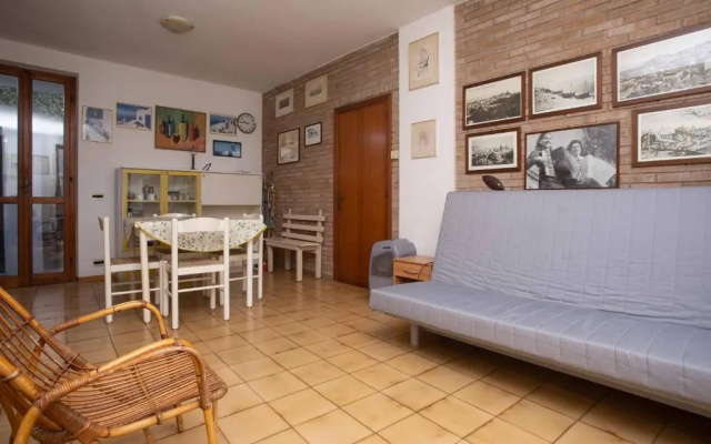 N66 - Numana, Trilocale in Centro Con Giardino