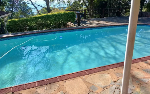 Comrades Oasis Guest House