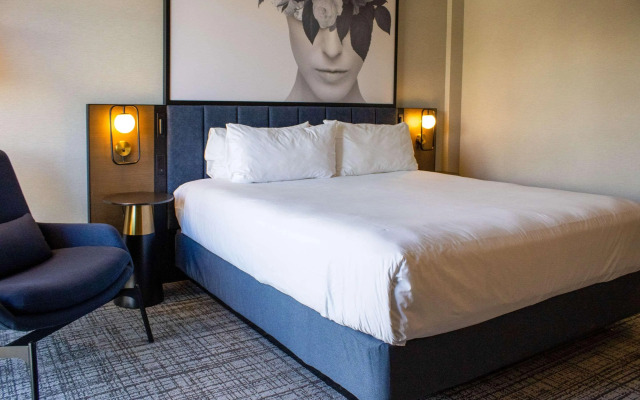 Radisson Blu Vancouver Airport Hotel & Marina