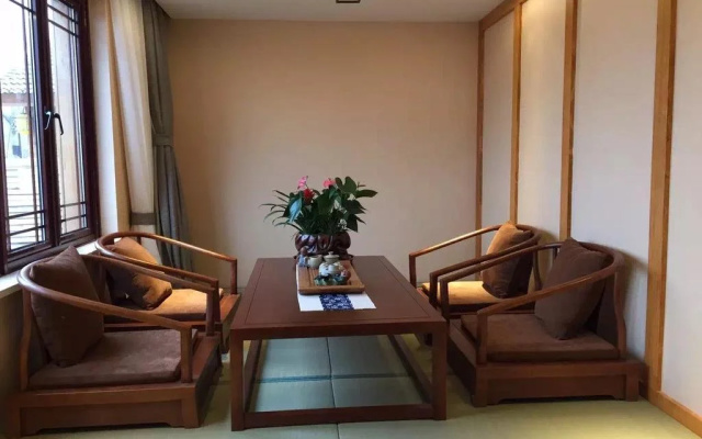Linquanli Hostel