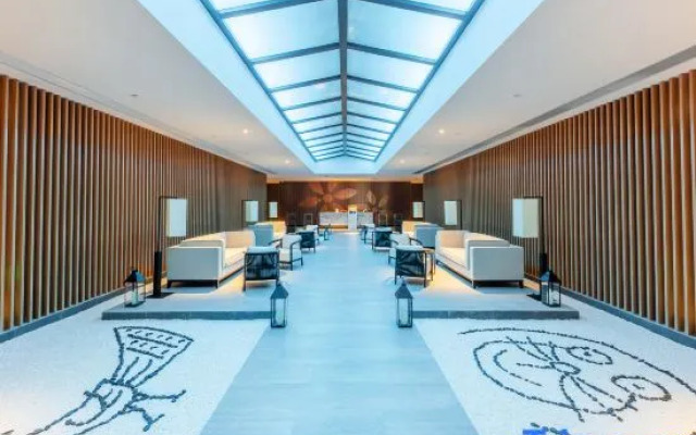 Qihe Peacock King Hot Spring Hotel