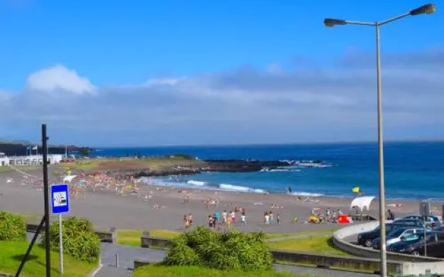 Pópulo BeachFront House