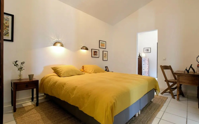 Villa a Sayalonga Vicino al Mare