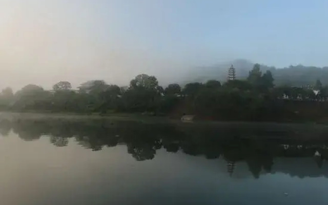 Yuxian Yangyue Caotang Homestay