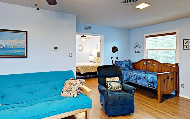 Deckhouse - Two Bedroom Home