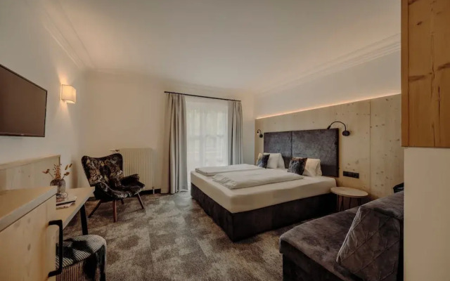 Resl Resort