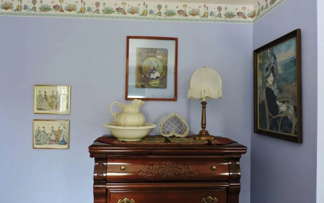Saratoga Farmstead B&B