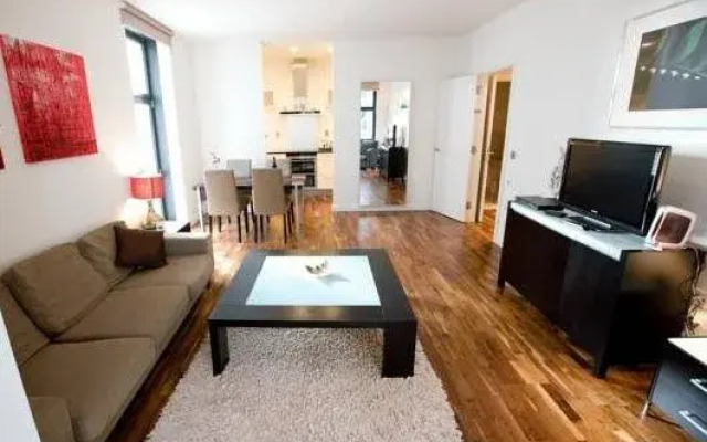 Discovery Dock Apartments East