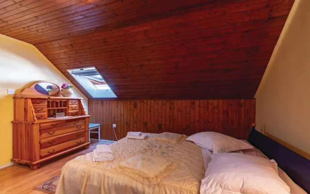 Amazing Home in Stratincica With Wifi and 3 Bedrooms