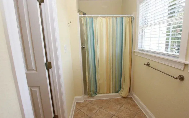 A-Sea-Breeze - 5 Br Home