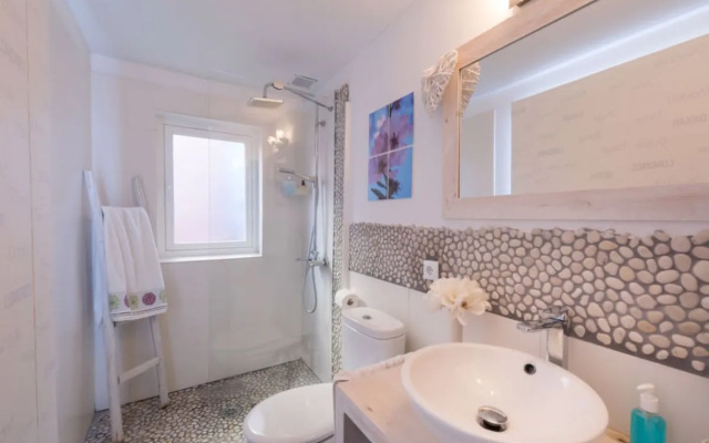 Can Marc Beach House
