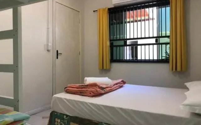Dax Bombinhas Hostel