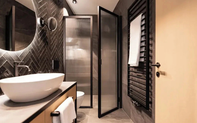 Schwarzer Adler - Concept Living
