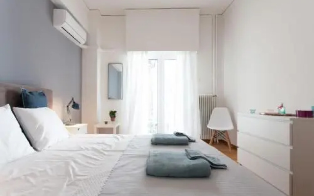 Beautiful 2-bdrm apartment by Acropolis museum