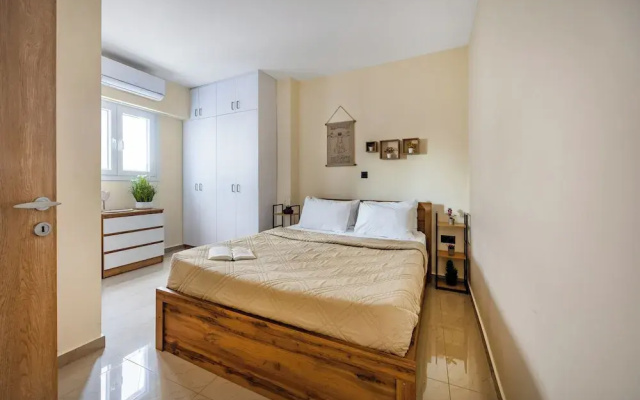 74 Prokymea- Steps From the Sea, Downtown, Balcony