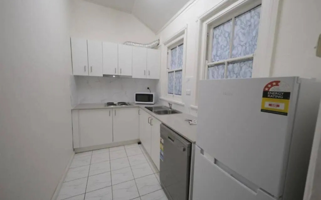 Sydney Burwood 5 Bed with 4 Bath FREE Netflix WIFI