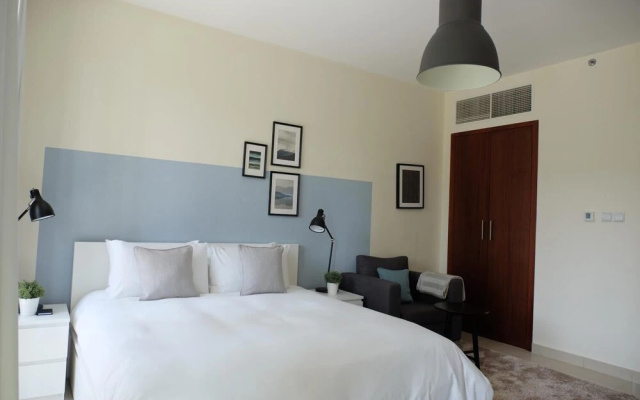 Spotlight - Ease by Emaar - Studio