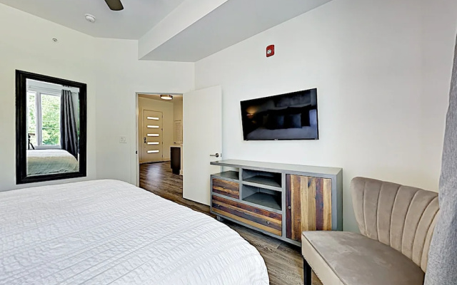 2519 Nashville (1655-165057) - 1 Br Apts