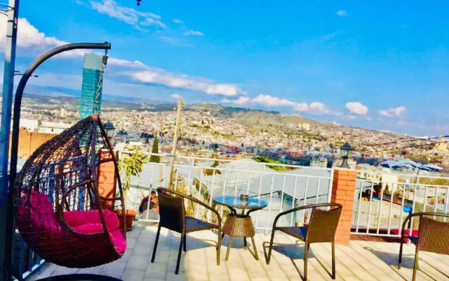 9 Borbalo Street Apartment with terrace