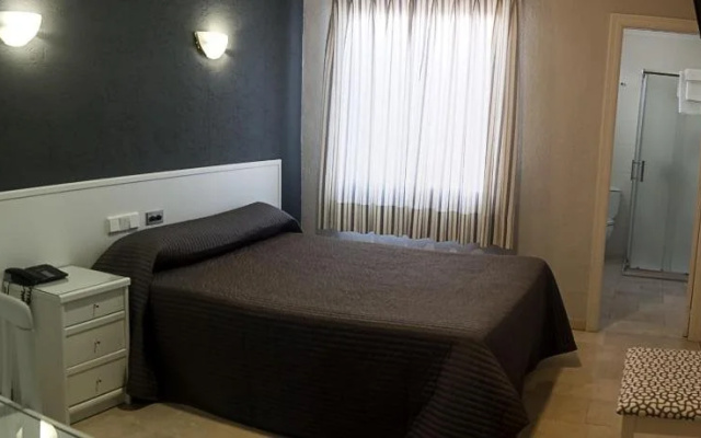 Hostal Ya