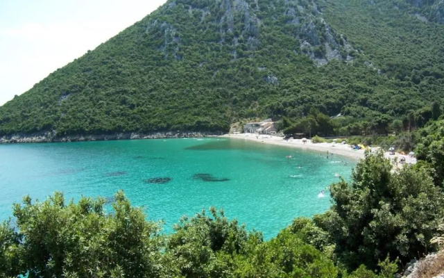 Apartments Ivana - free parking and 100m from the beach