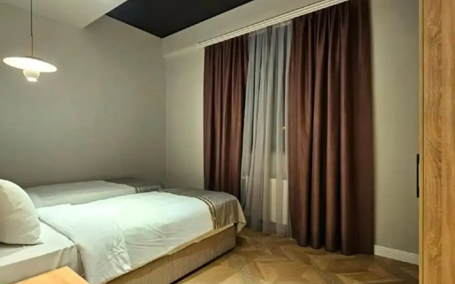Luxury City Apart Hotel