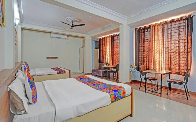 Fabhotel Sandalwood Vibes