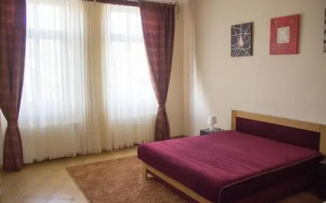 Makotel Apartmanház