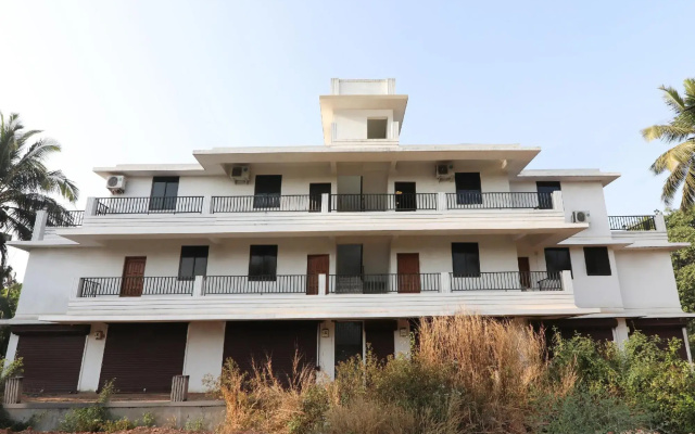 OYO Home 81707 Elegant 1bhk Varca