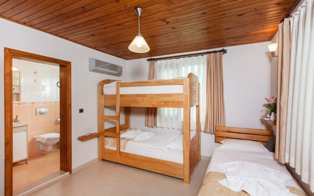 Aida Hotel