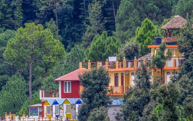 Himvadi Resorts