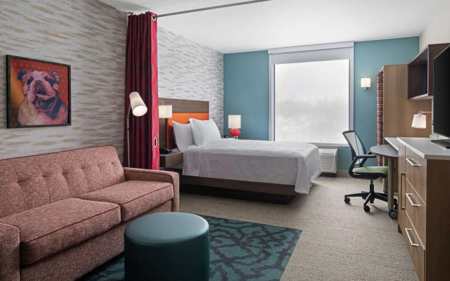 Home2 Suites Des Moines at Drake University