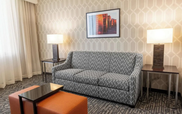 Drury Plaza Hotel Dallas Arlington