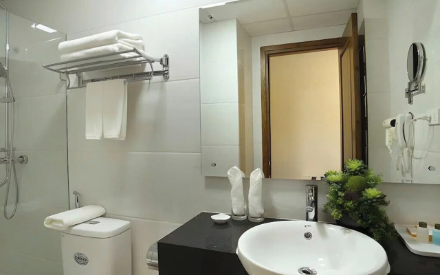 Azen Westlake Hotel Hanoi