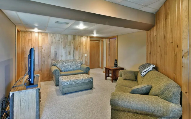Cheif Lake Lodge