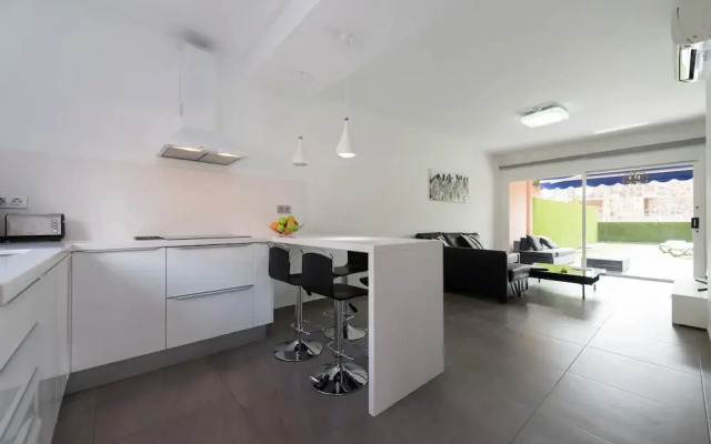 Duplex in Maspalomas Near Meloneras Beach