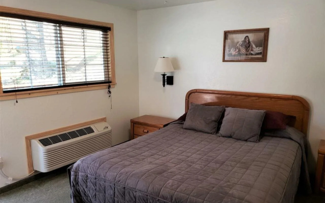 Yosemite Riverside Inn