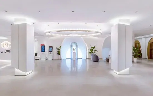 18 Degree Intelligent Hotel in the Island (Qilou Old Street)
