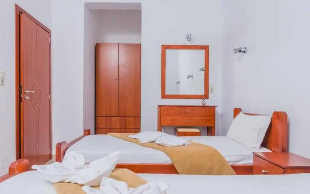 Arsinoi Studios and Apartments
