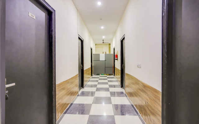 OYO 75162 Hotel Sanskar