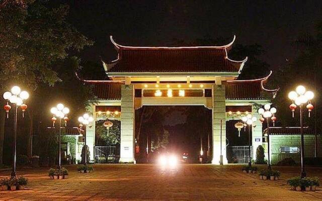 Отель Xili Lake Holiday Resort - Shenzhen Шэньчжэнь вид на фасад