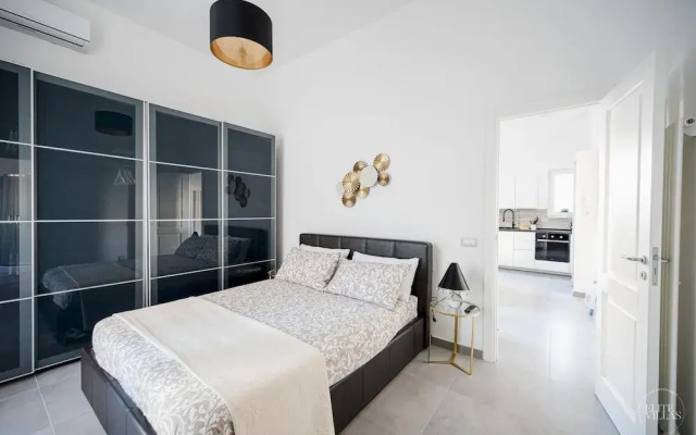 Poerio 98 Luxury Apartment